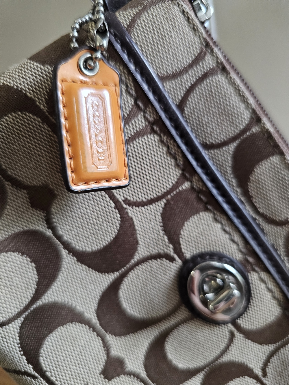 Coach Signature Canvas Brown Wristlet - Picture 5 of 10